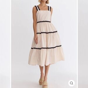 Entro Cream and Black Midi Dress